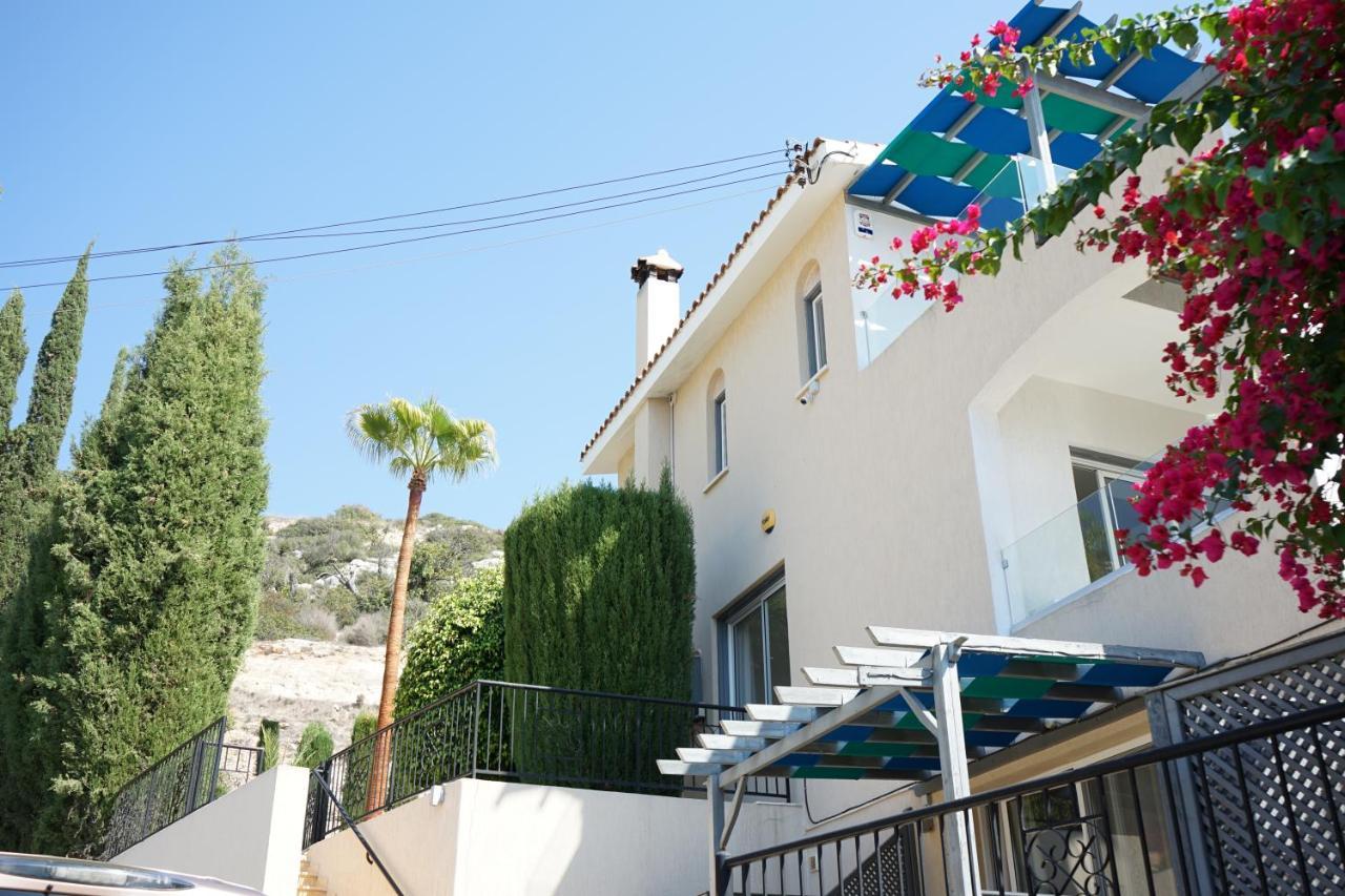 Oceana - With Private Pool And Gardens
