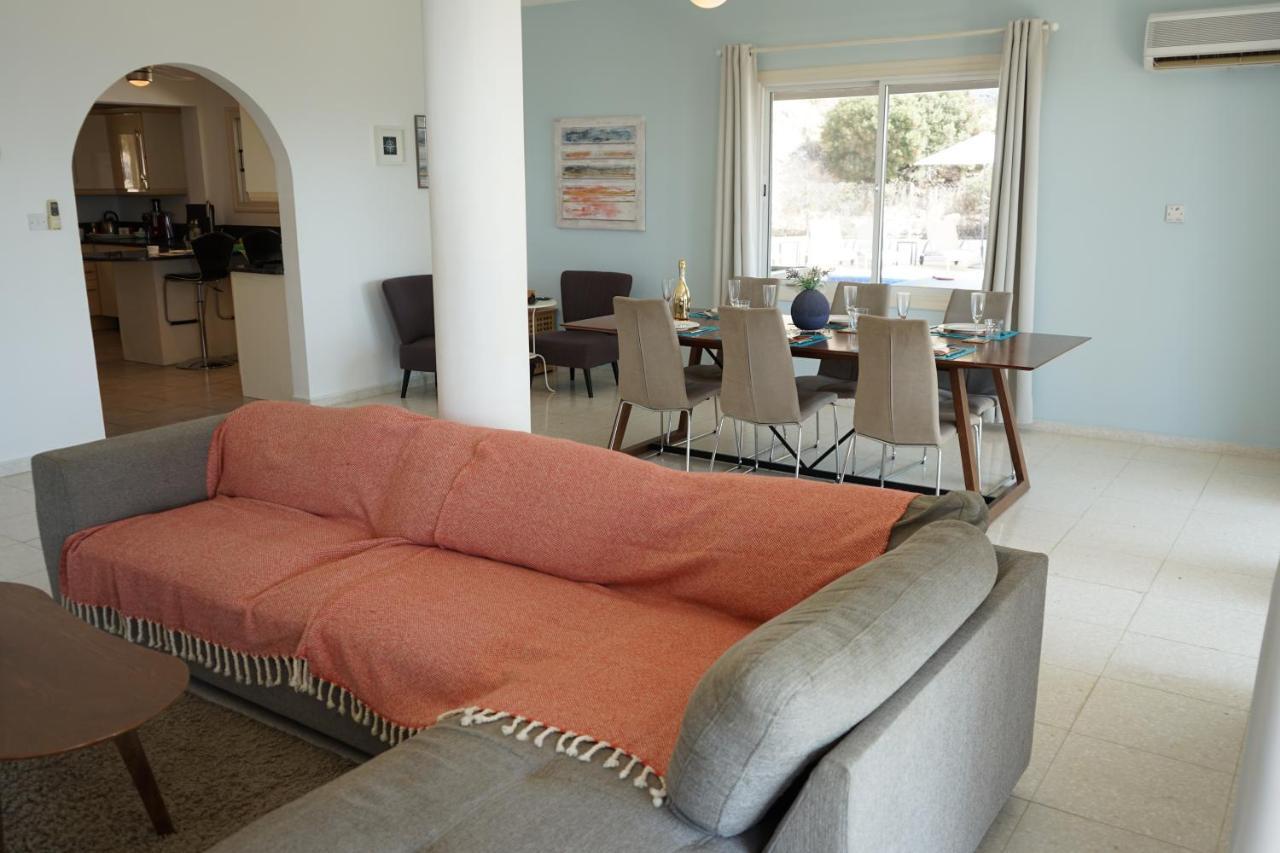 Oceana - With Private Pool And Gardens Βίλα Πέγεια