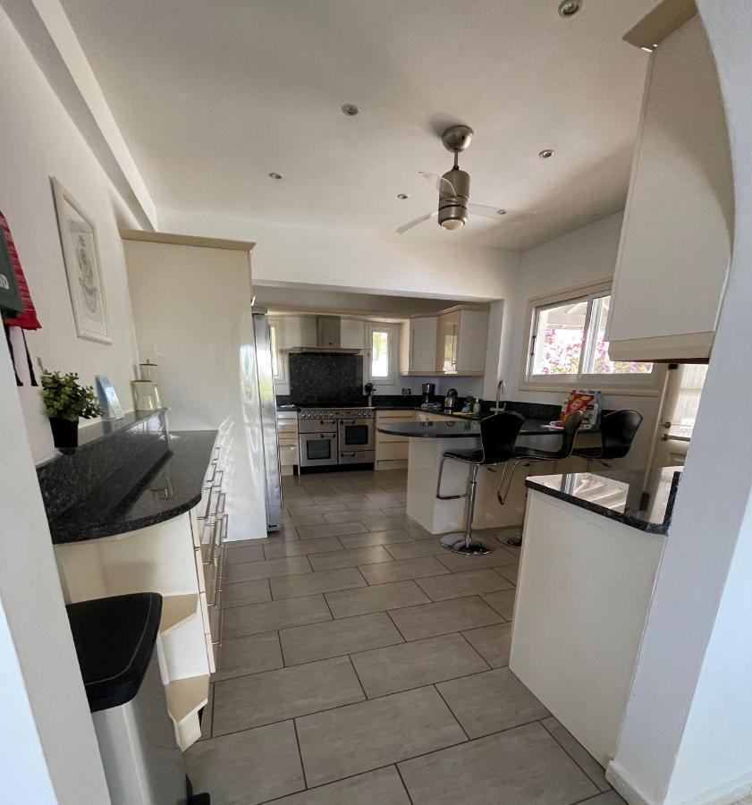 Βίλα Oceana - With Private Pool And Gardens *