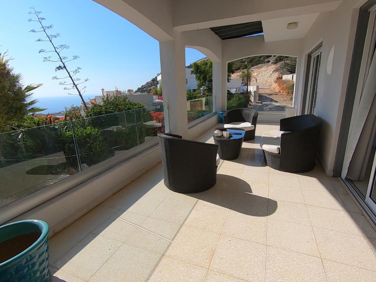 Oceana - With Private Pool And Gardens *